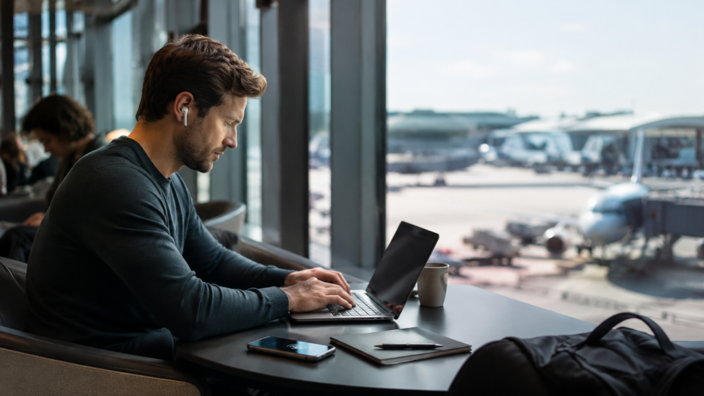Nomadisme digital : comment rester connecté partout dans le monde en 2026