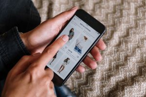 Comment intégrer Stripe, PayPal ou Apple Pay dans une application mobile ?